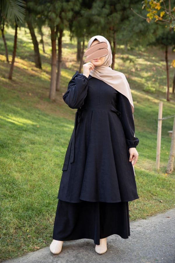 طقم لاڤيا - اسود