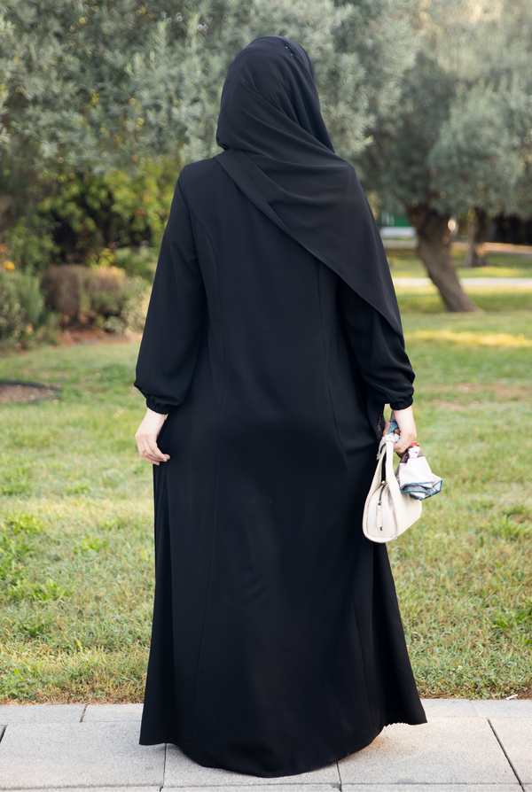 عباية الأناقة لون أسود