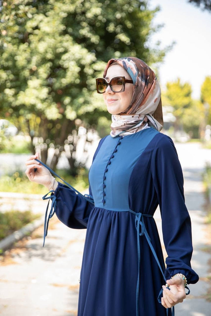 فستان نقاء المميز لون كحلي - Lavia