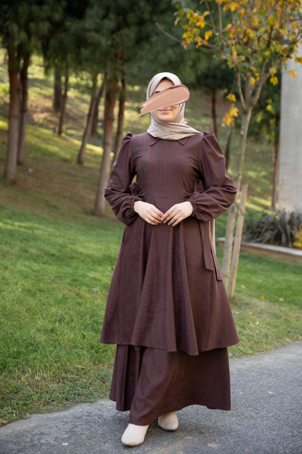 طقم لاڤيا - بني