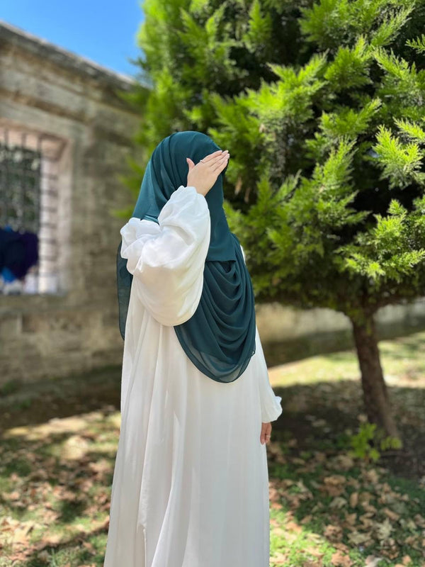 👑 طقم الحرملة الملكية مع الشال المربع (بدون النقاب) لون اخصر