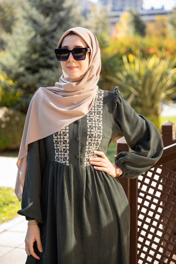 فستان هاجر فلسطيني- زيتي