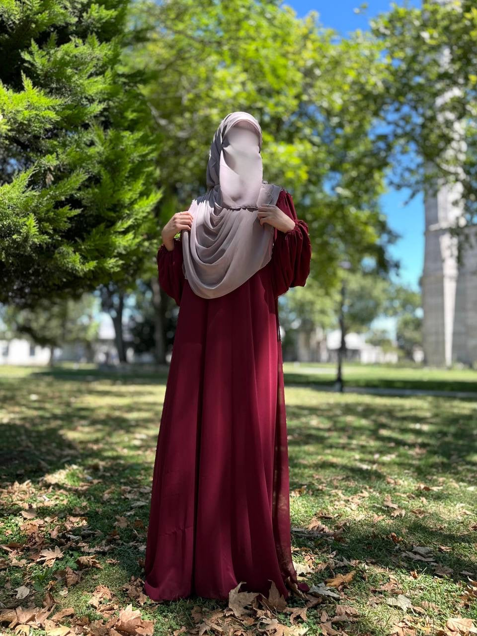 👑 طقم الحرملة الملكية مع الشال المربع (مع نقاب منفصل) لون نود فاتح – Lavia