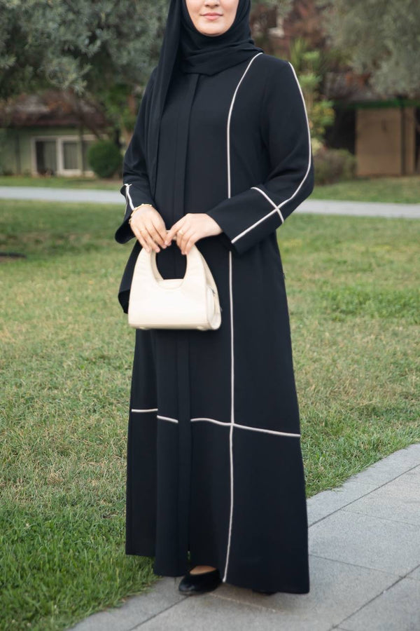 عباية هادية لون اسود