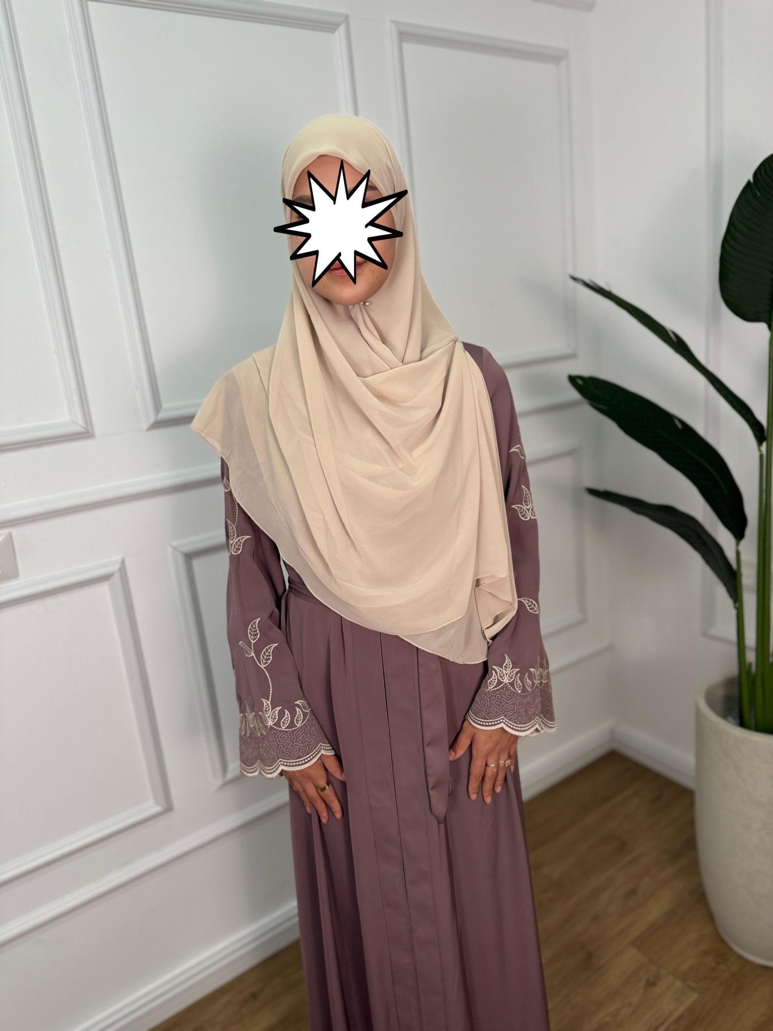 عباية انصاف لون نود غامق - Lavia