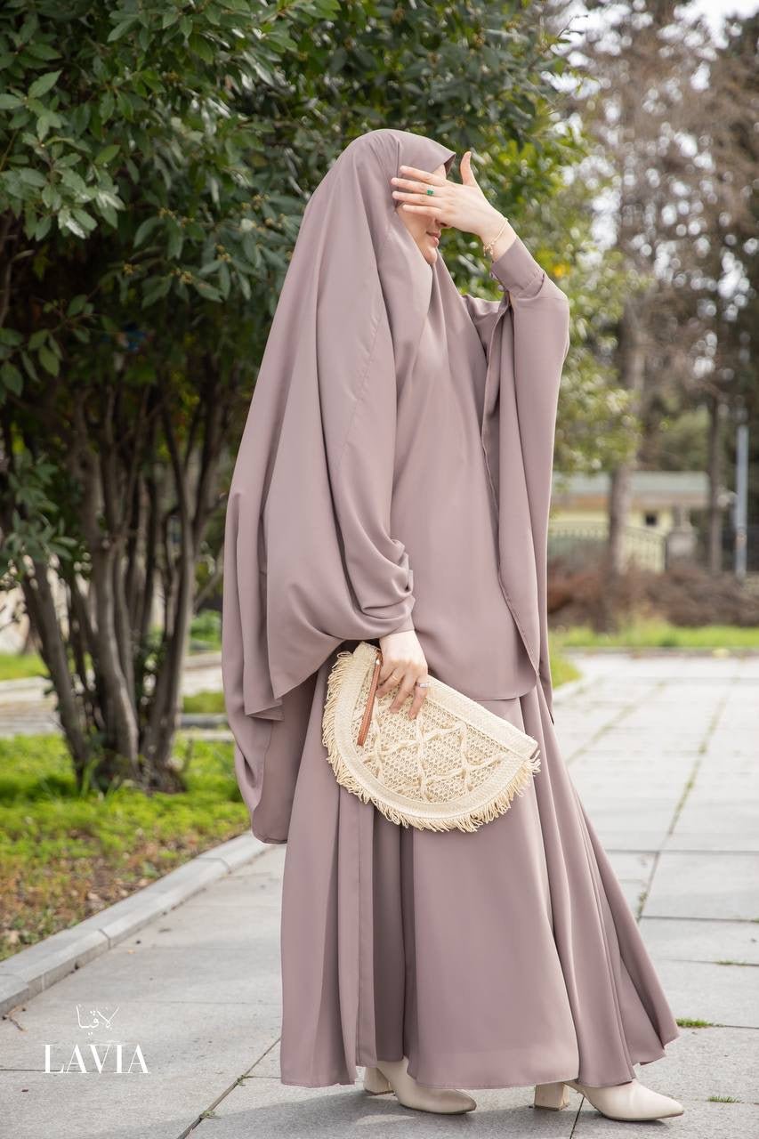 إدناء فرنسي تصميم الفراشة لون نود🦋 - Lavia