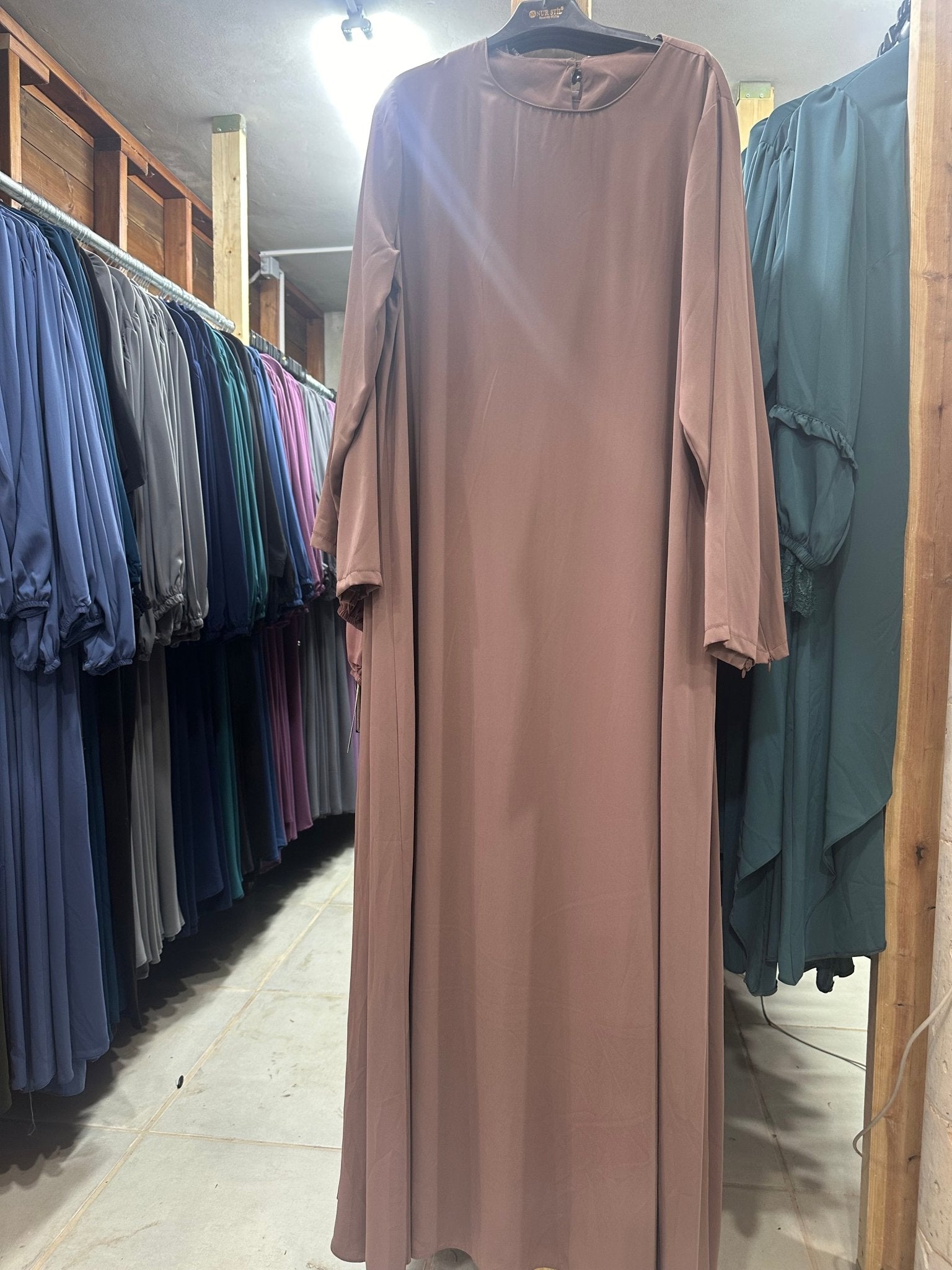 فستان بيسك ( اساس ) لون نود طويل المدينه - Lavia