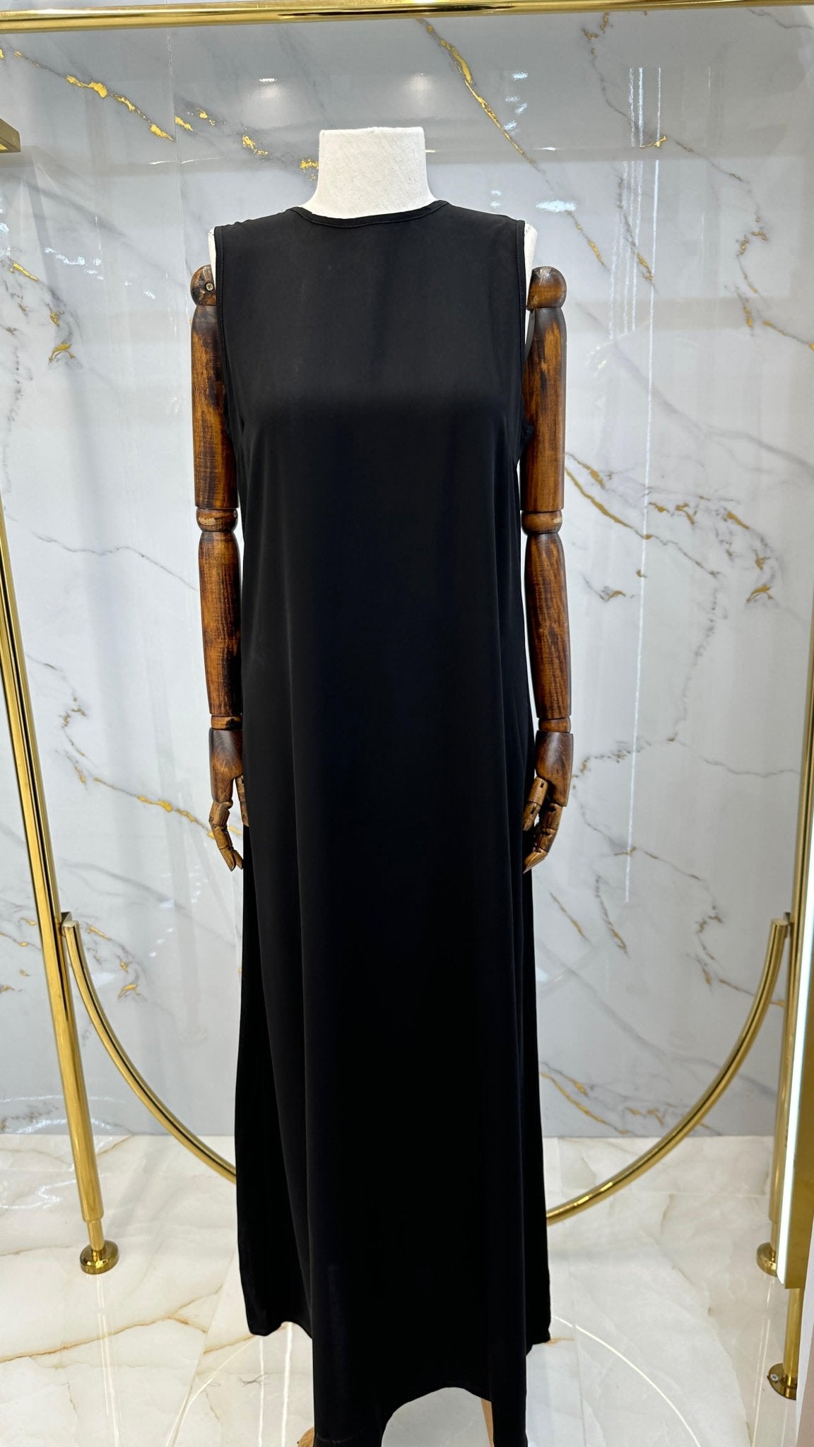 فستان بيسك لايكرا طول 130cm ( اساس ) لون اسود - Lavia