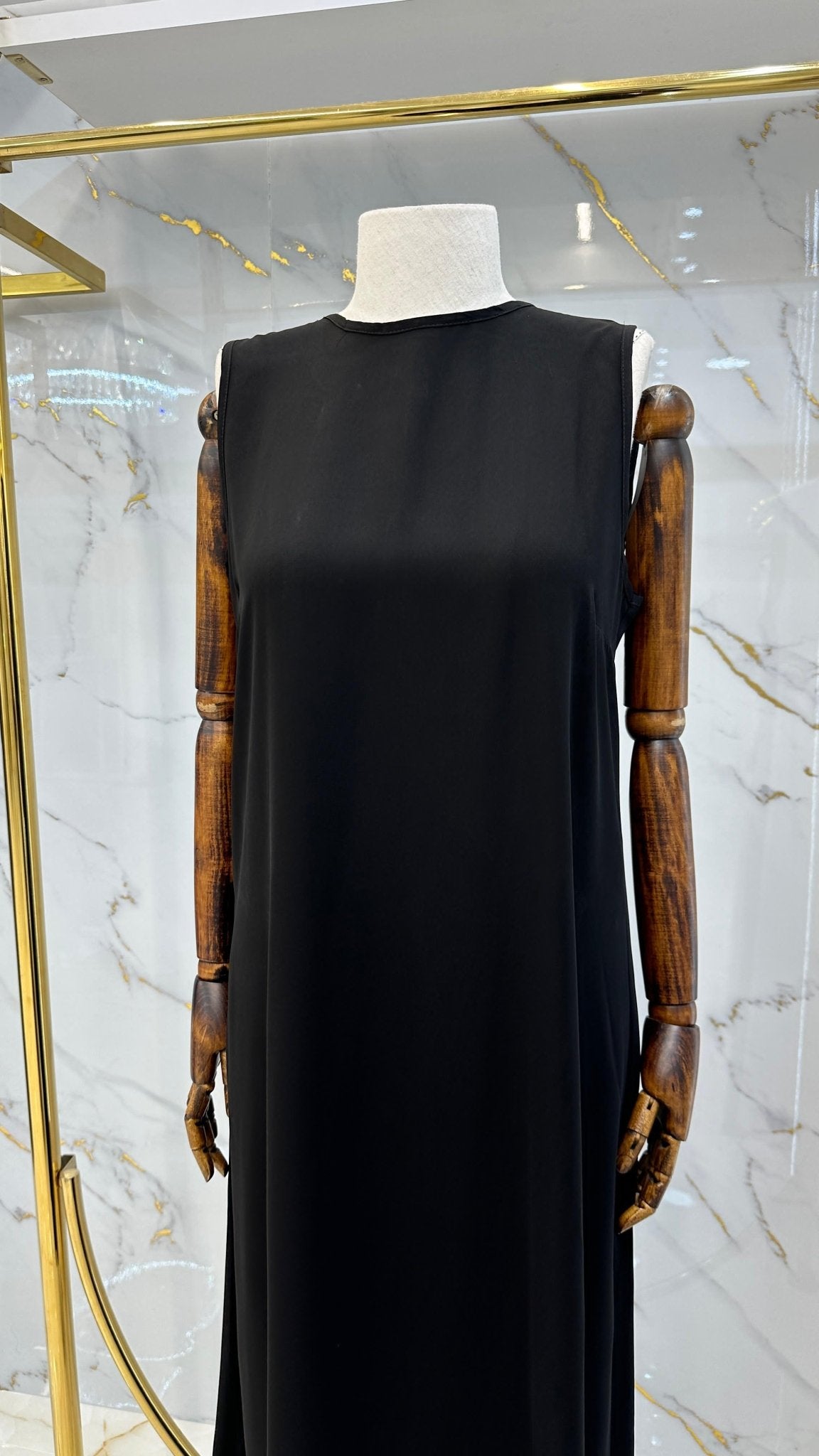 فستان بيسك لايكرا طول 130cm ( اساس ) لون اسود - Lavia