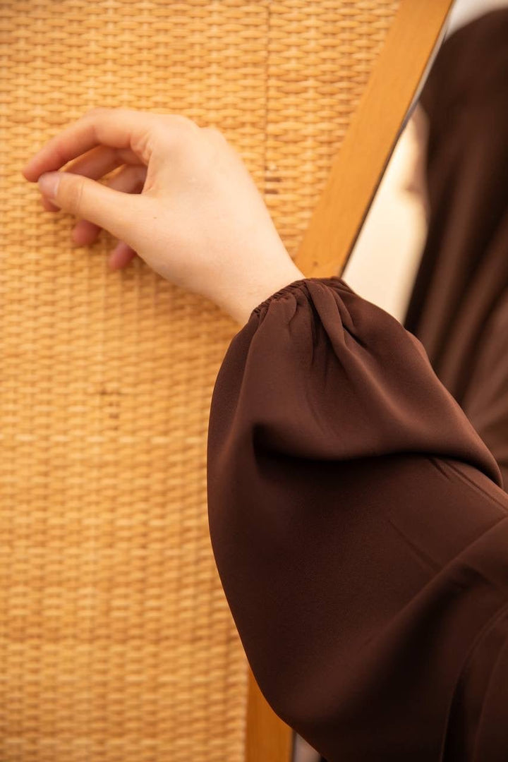 فستان لاڤيا الأيقوني من مجموعة العفاف الراقية ❤️ لون بني - Lavia