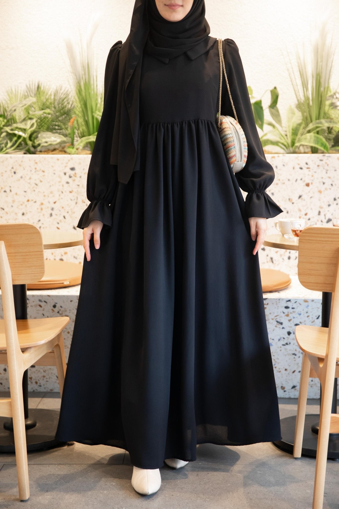 فستان مرح لون اسود - Lavia