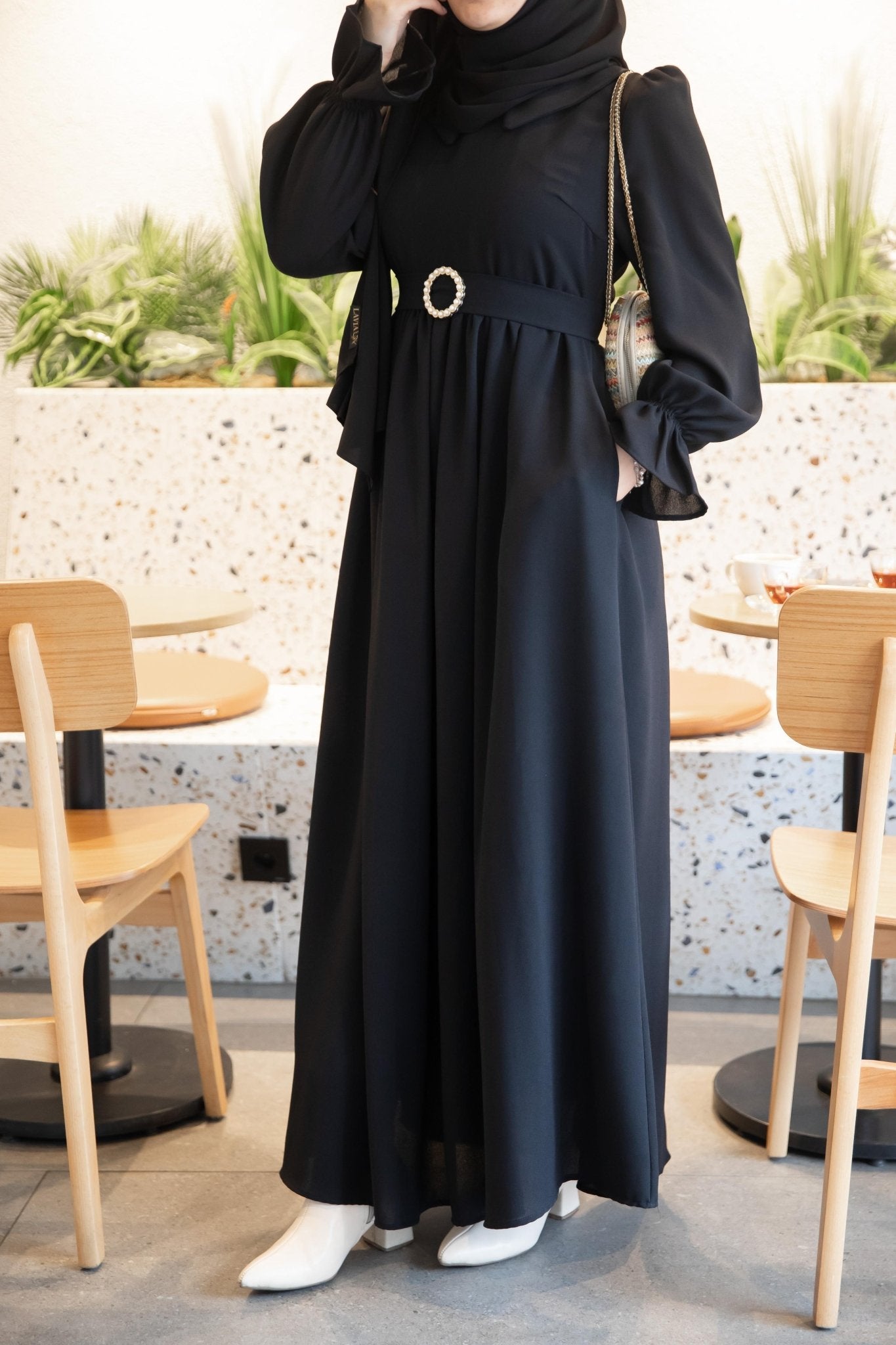فستان مرح لون اسود - Lavia