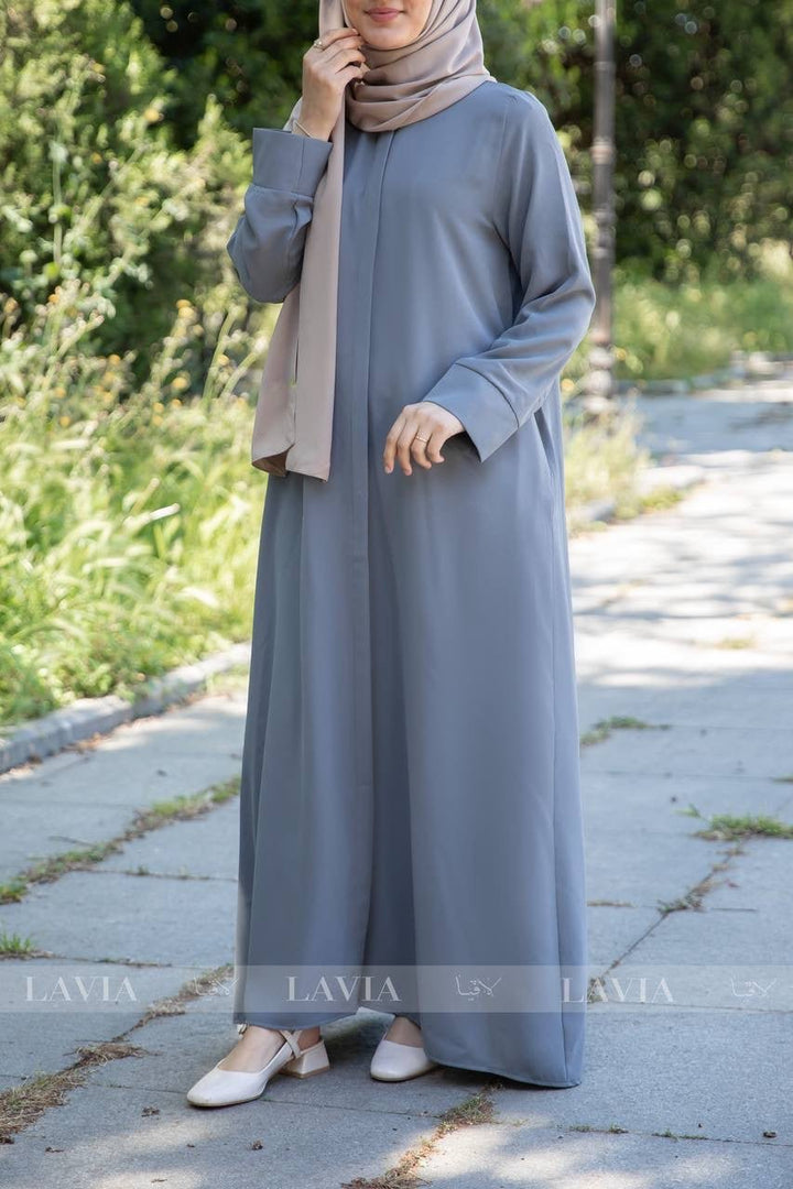 فستان نداء لون رمادي – الأناقة العملية بتفصيلة ذكية - Lavia
