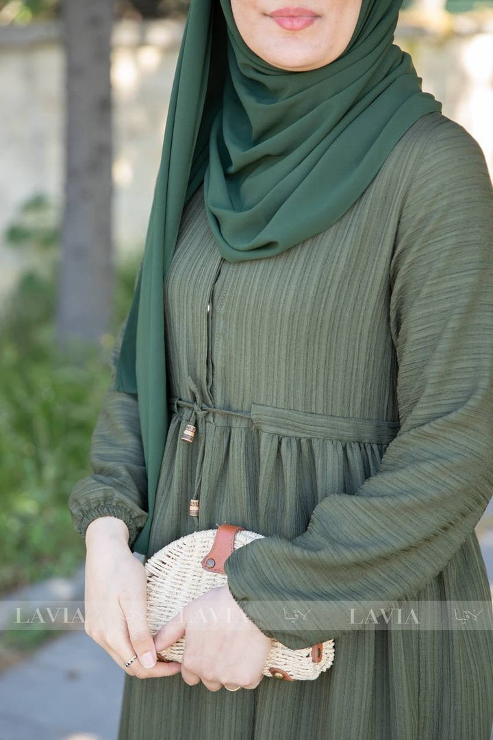 فستان شهد لون زيتي – أناقة وانسيابية بقماش Elisa - Lavia