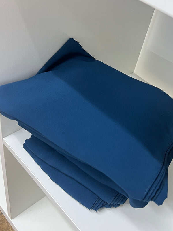 حجاب مستطيل قماش المدينة مميز لون بترولي - Lavia