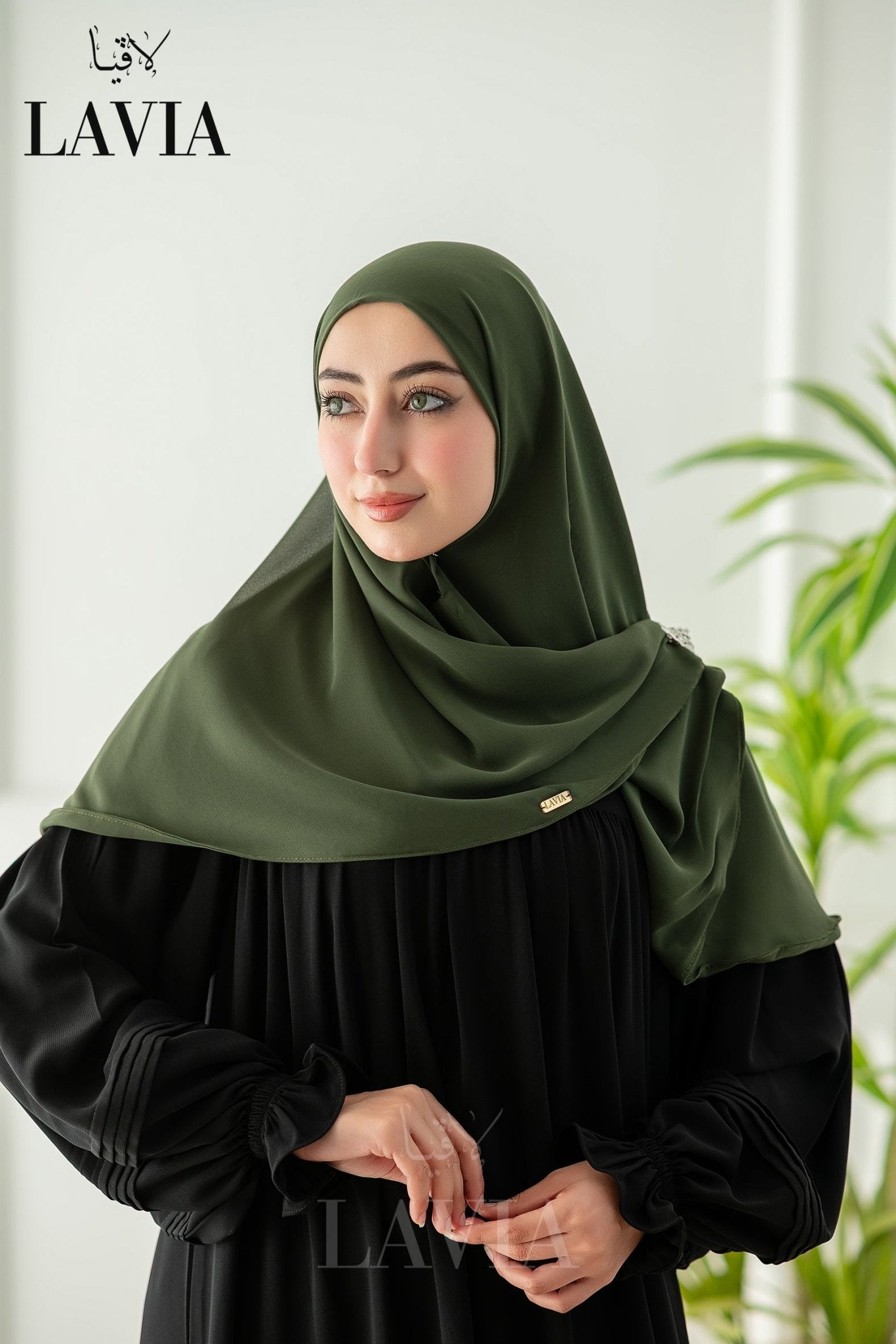لون زيتي غامق - Lavia
