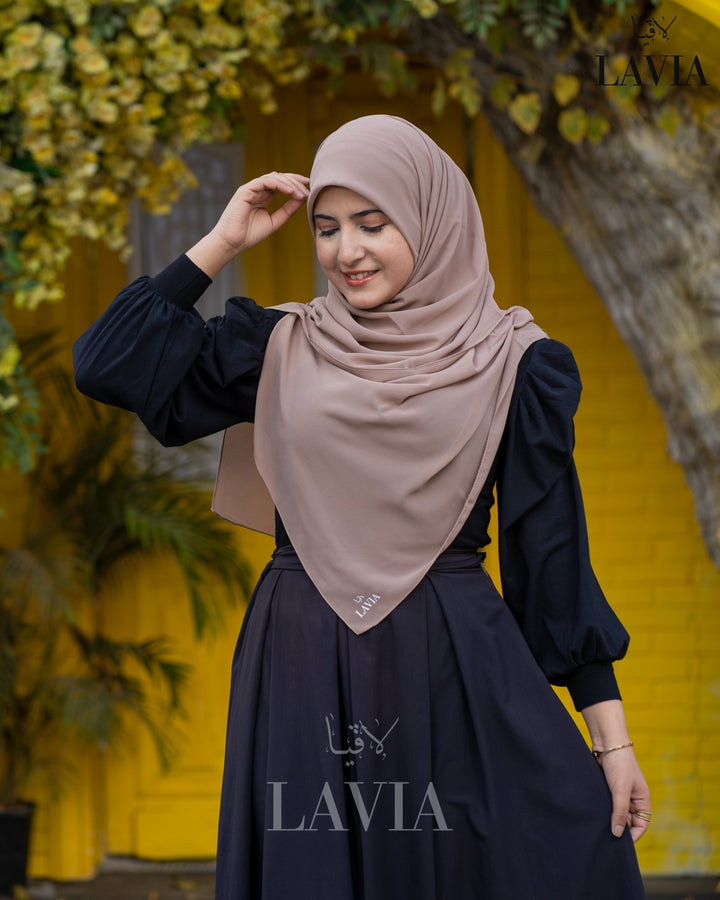 خمار ماليزي ناعم قماش جورجيت لون بيج غامق - Lavia