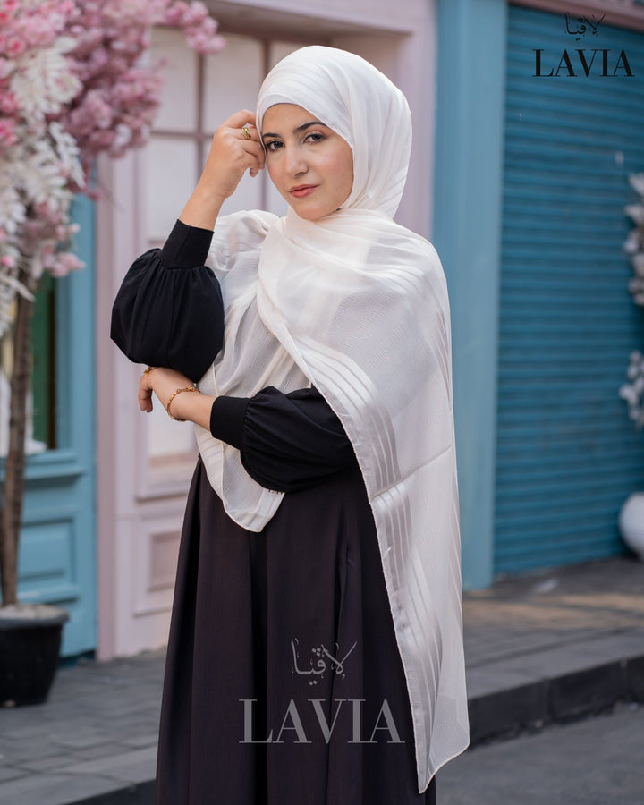 شال شيفون مخطط مستطيل لون ابيض كريمي - Lavia