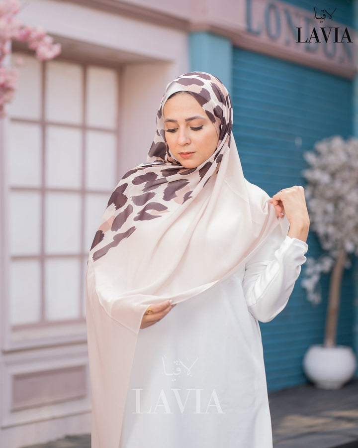 شال شيفون نقشة النمر لون بيج - Lavia